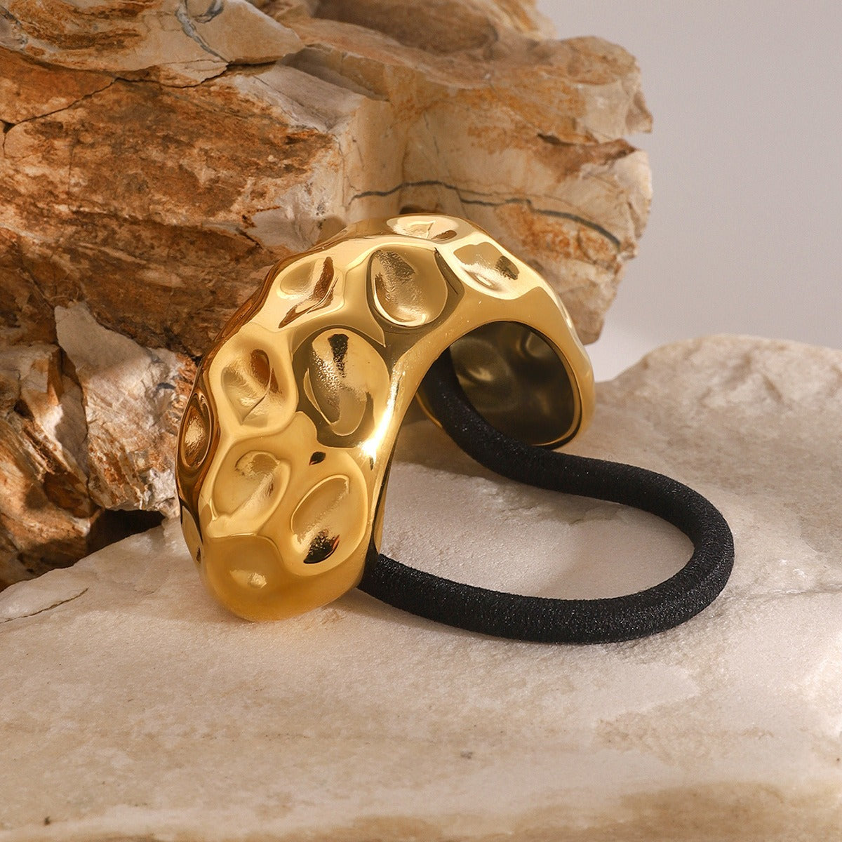 18K gold hammered C-shaped hair clip, hand-polished texture surface, titanium steel with PVD gold plating, MINIMAL