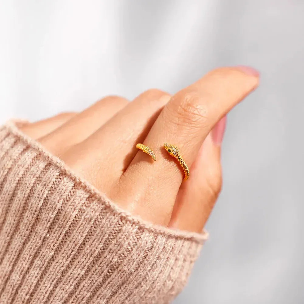 Snake Shape 18K Gold-Plated Bypass Ring - Premium Minimalist Jewelry - MINIMAL