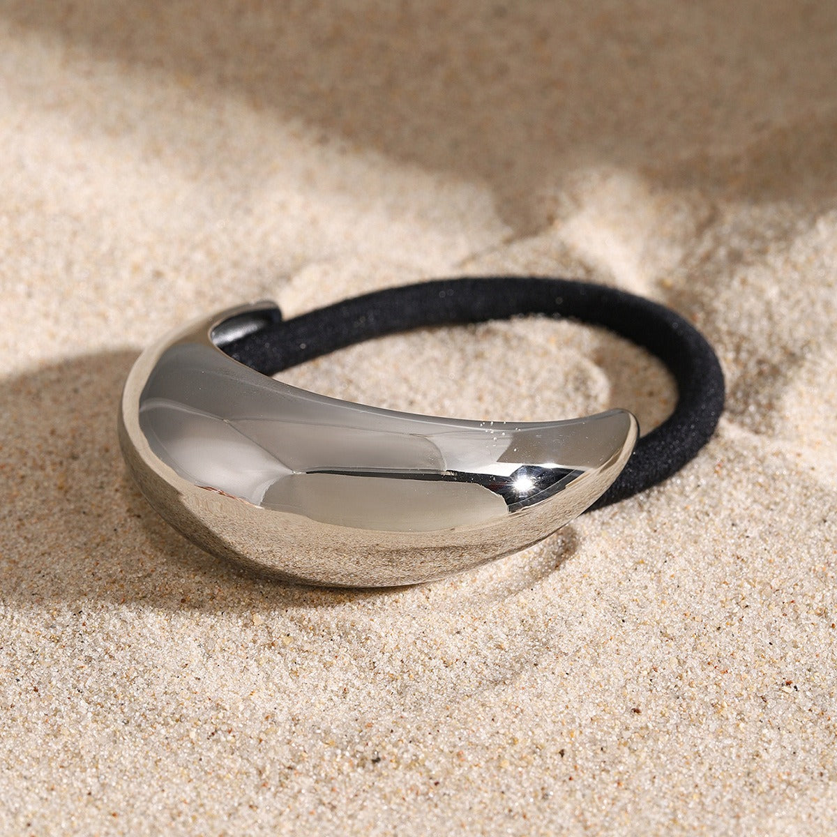 18K gold crescent hair clip – Silver finish, geometric crescent silhouette, titanium steel with silver-tone plating, MINIMAL