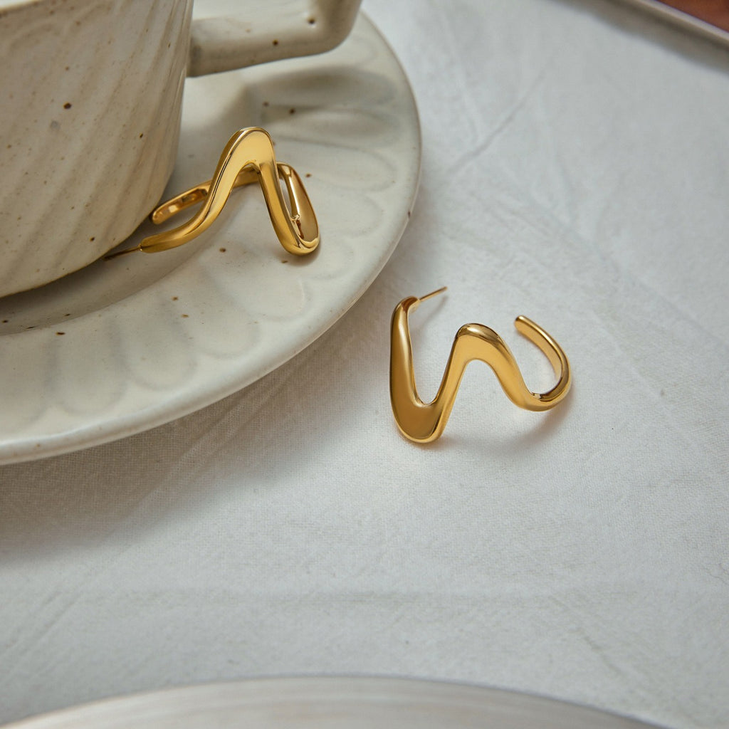 18K PVD Gold Plating. Front view showing staggered line structure. Gold finish, MINIMAL Jeweler.