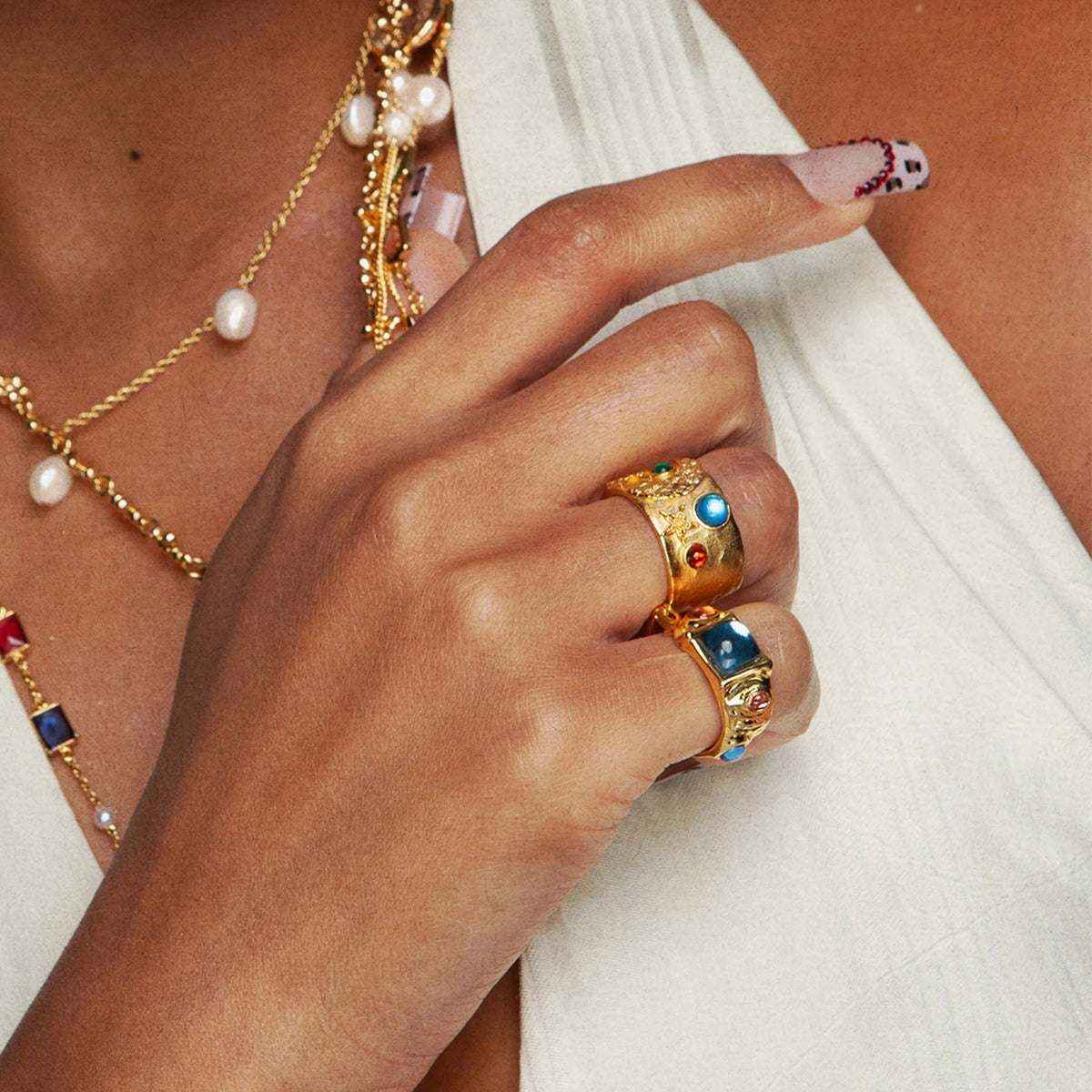 18K gold star and moon gemstone ring, wide band with zircon inlays and relief texture, titanium steel with PVD gold plating, MINIMAL
