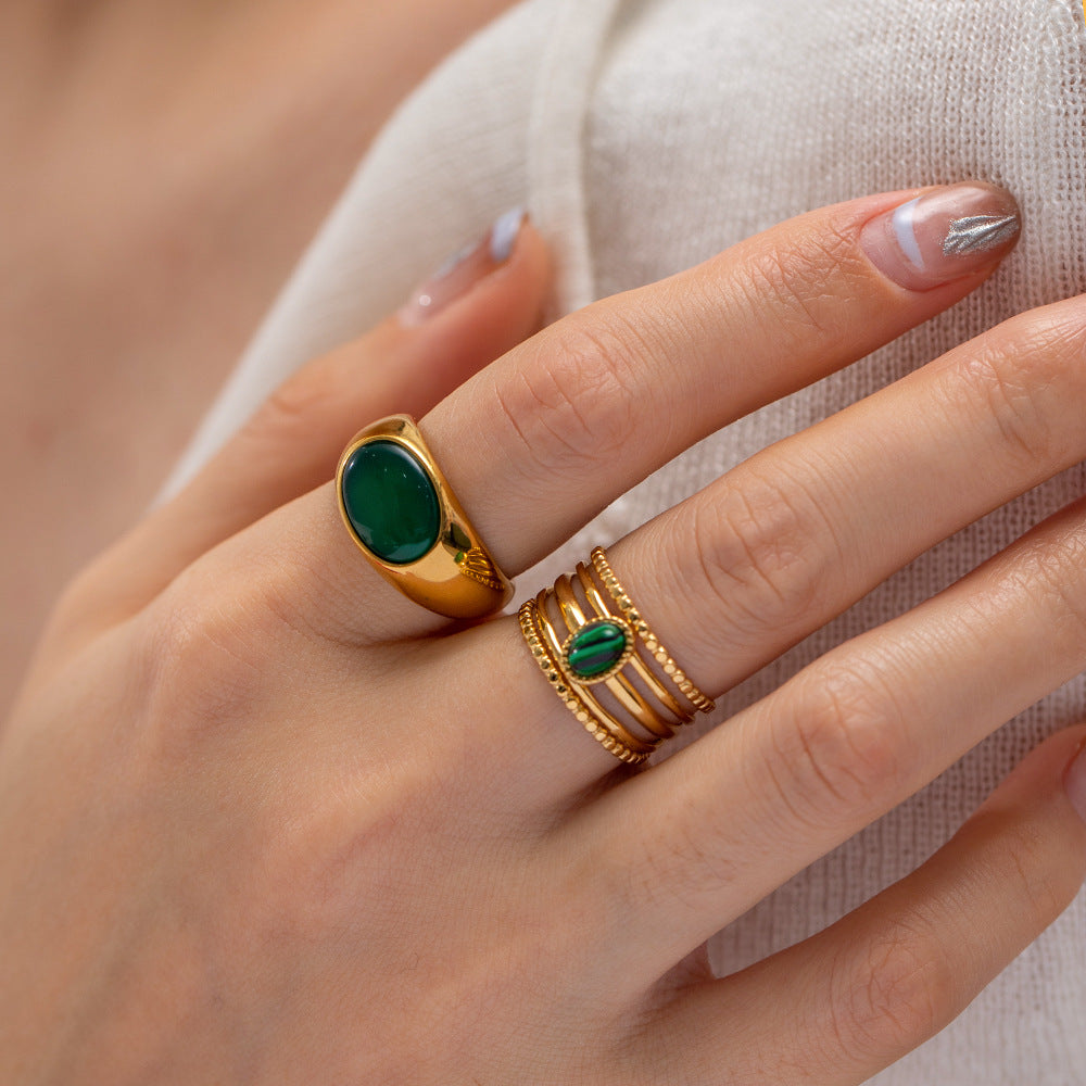 18K gold oval chrysoprase ring – Green stone, natural chrysoprase inlay, titanium steel with PVD gold plating, MINIMAL