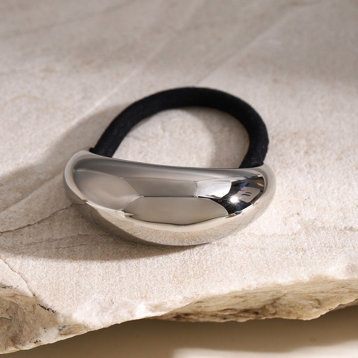 18K gold crescent hair clip – Silver finish, geometric crescent silhouette, titanium steel with silver-tone plating, MINIMAL