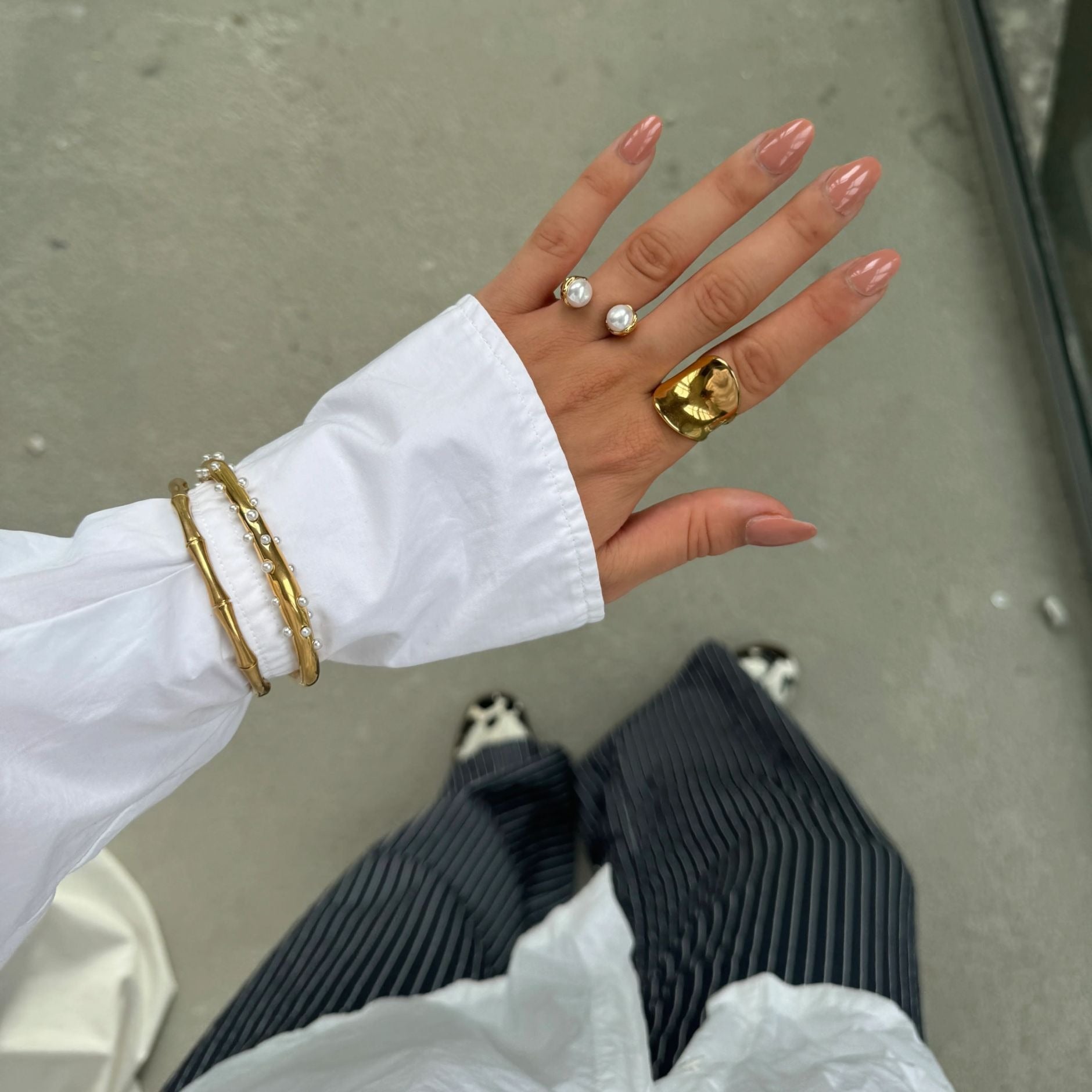 18K gold double pearl open ring, adjustable open band with pearl tips at each end, titanium steel with PVD gold plating, MINIMAL
