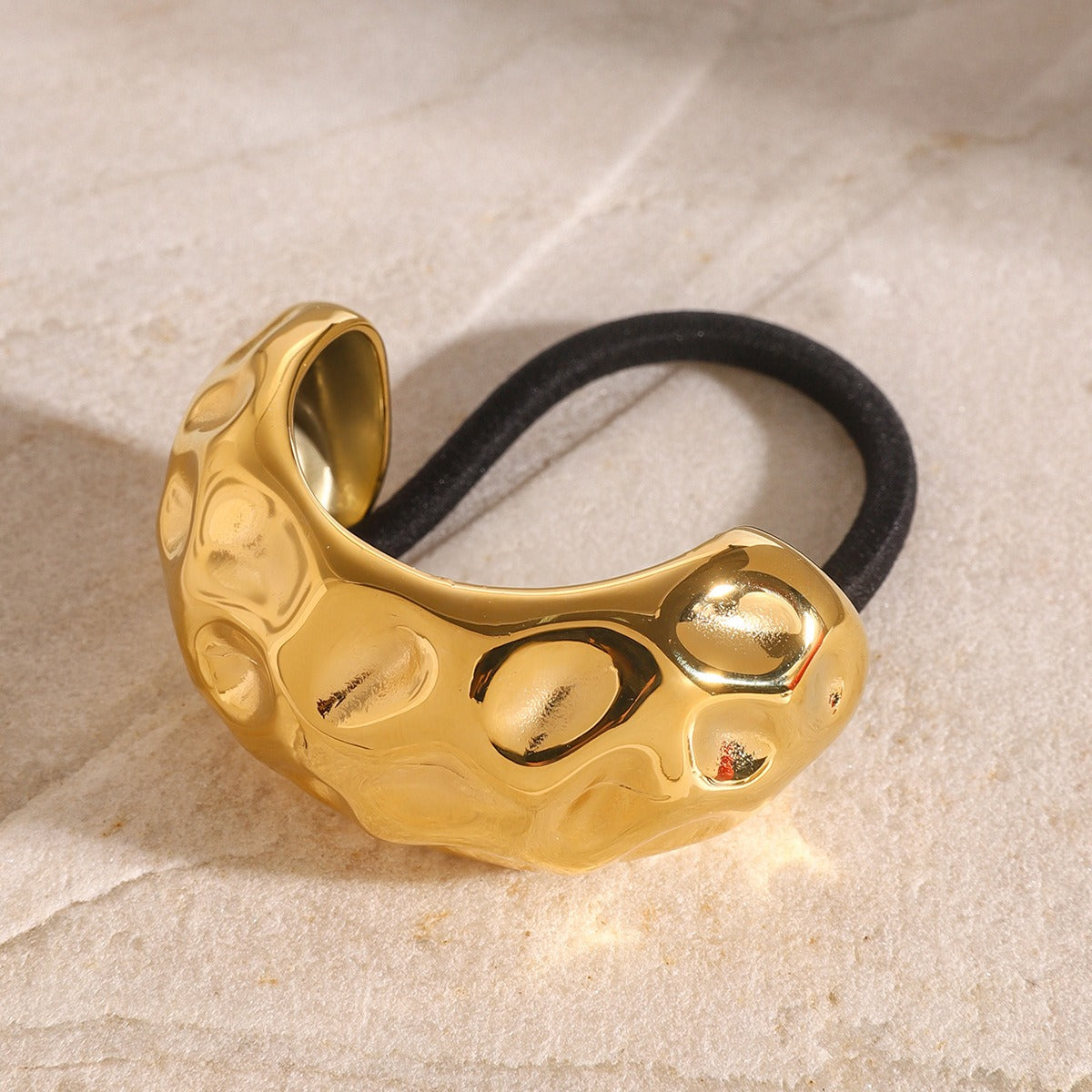 18K gold hammered C-shaped hair clip, hand-polished texture surface, titanium steel with PVD gold plating, MINIMAL