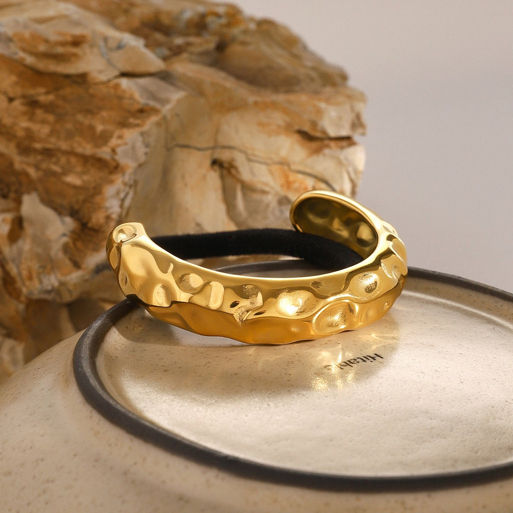 18K gold hammered U-shaped hair pin, U-shape silhouette with hammer pattern texture surface, titanium steel with PVD gold plating, MINIMAL