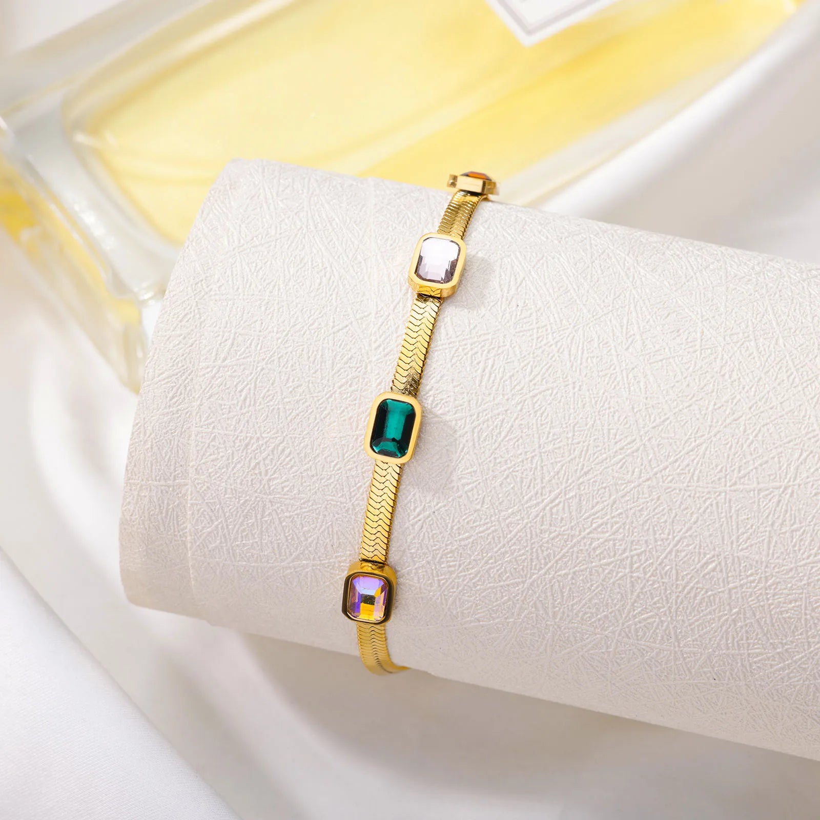 S7e23ba580a9a4cb19641a438ea75f33cH