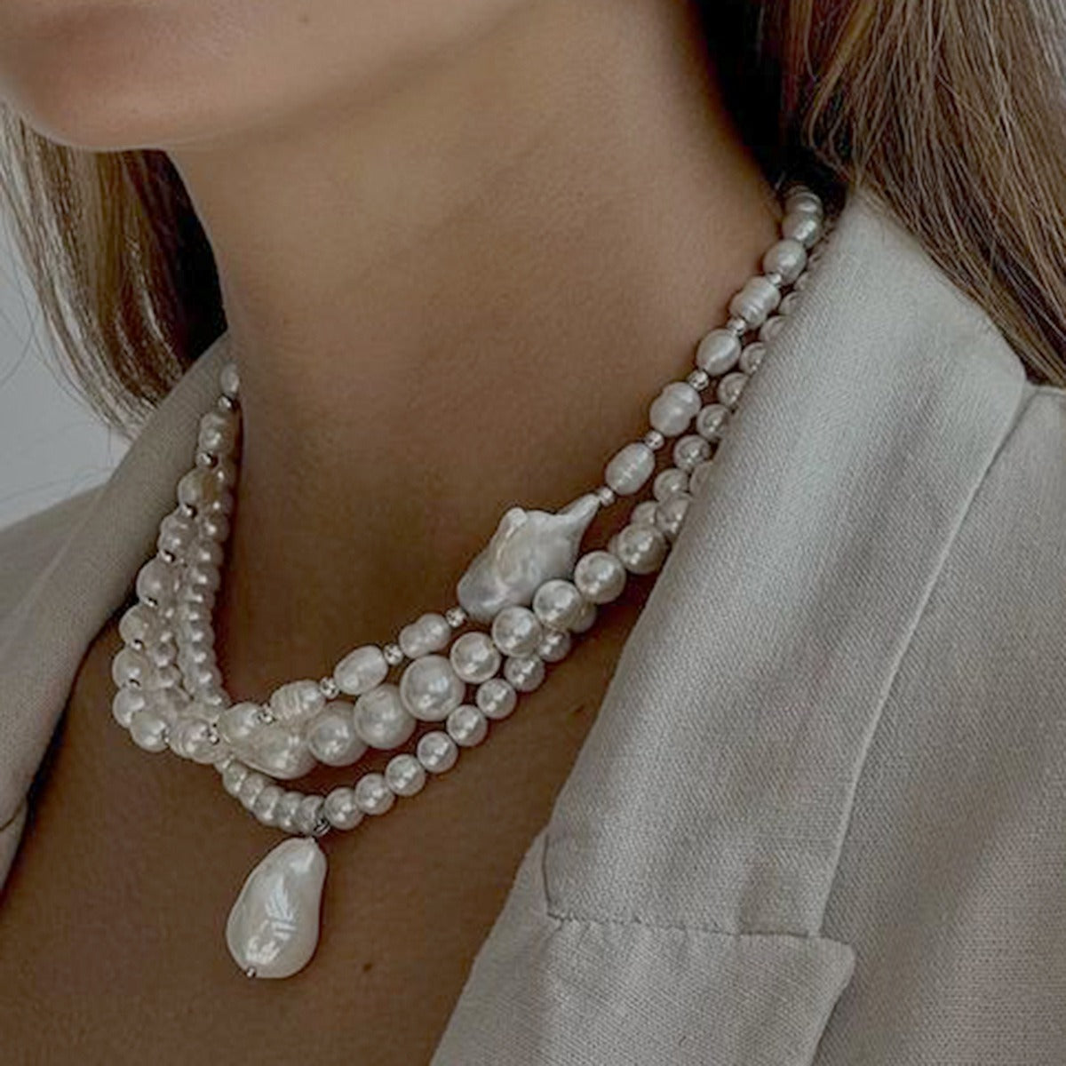 18K gold pearl bead chain necklace with irregular pearl pendant, natural pearl contrast design, titanium steel with PVD gold plating, MINIMAL