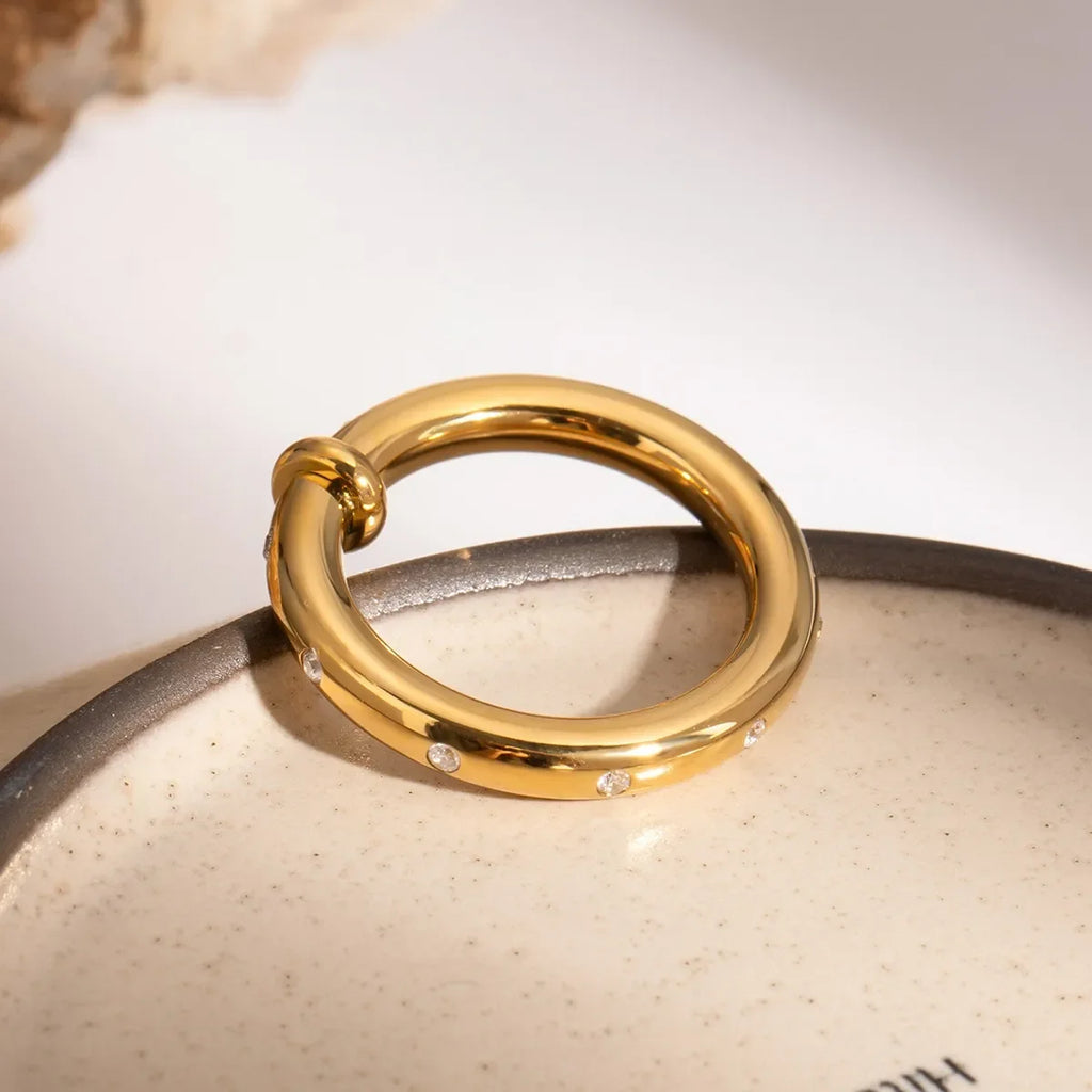 18K Gold-Plated Stainless Steel Rhinestone Ring - Premium Minimalist Jewelry - MINIMAL