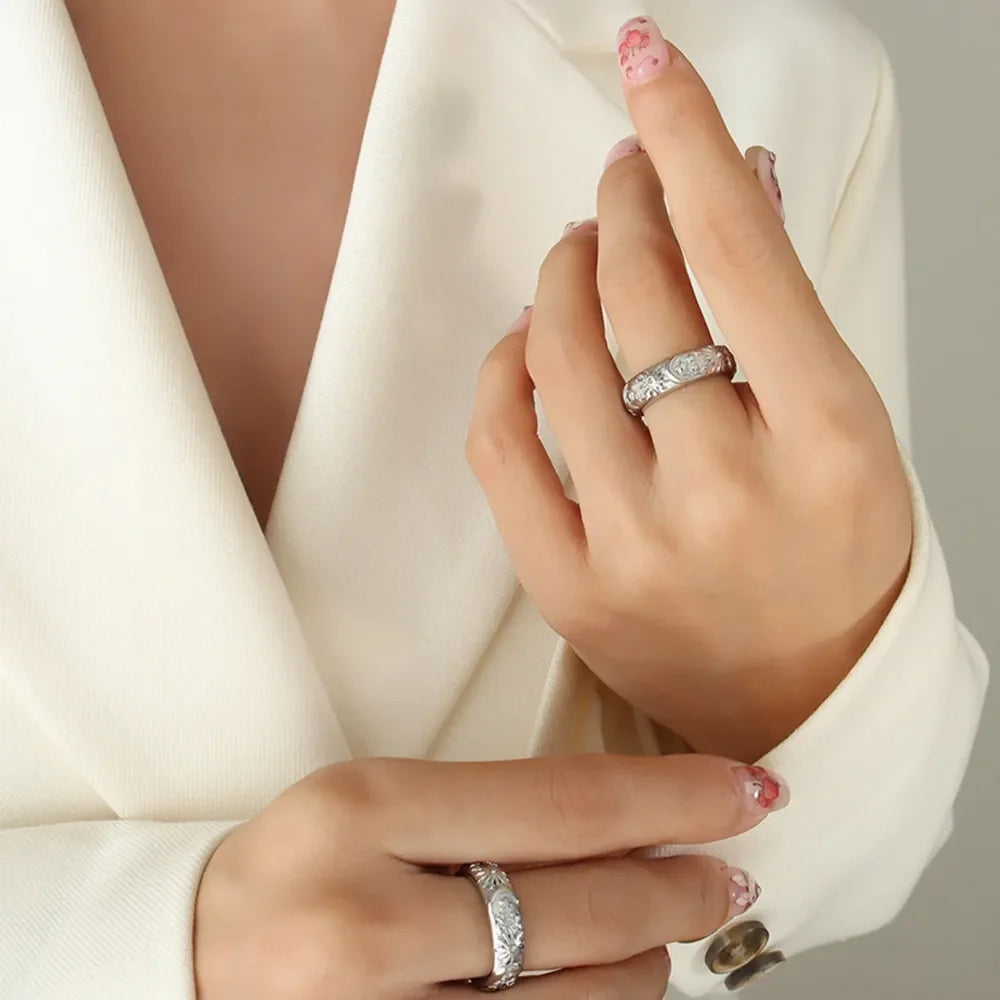 Titanium Steel Inlaid Zircon Embossed Ring - Premium Minimalist Jewelry - MINIMAL