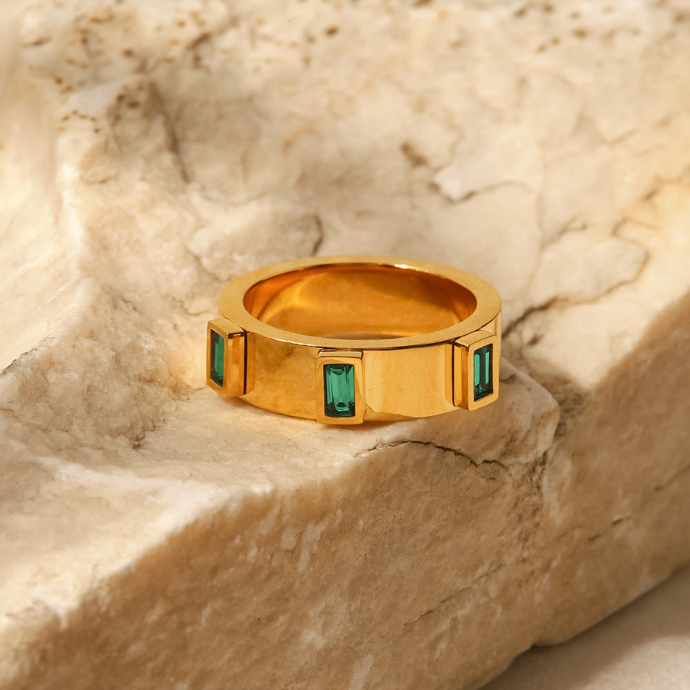18K gold green baguette zircon ring, rectangular baguette-cut green zircon inlay, titanium steel with PVD gold plating, MINIMAL